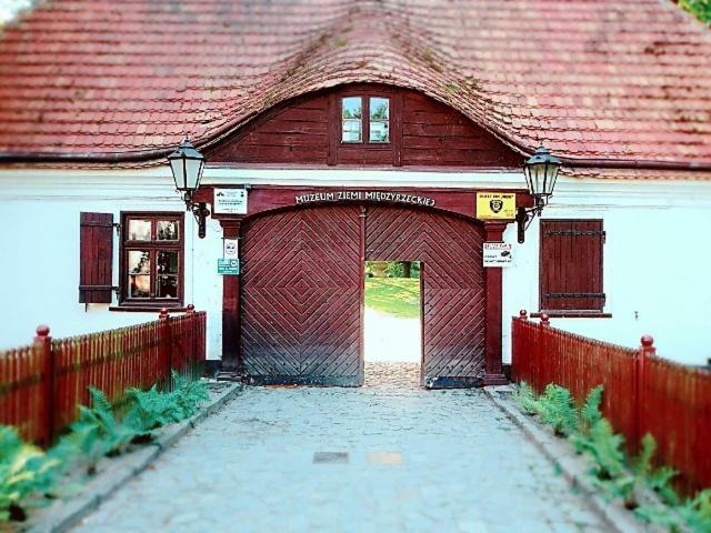 Pokoje Do Wynajecia Piastowska Międzyrzecz Exterior foto
